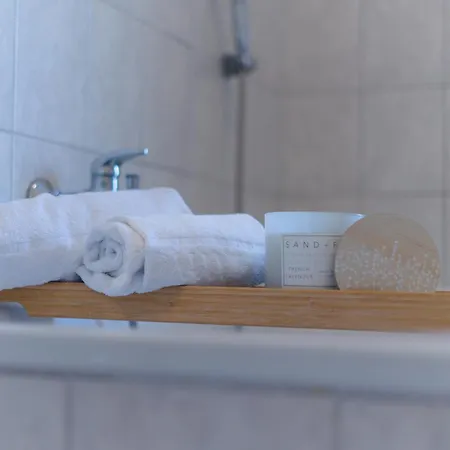 Levax Living - Erste Etage - Cozy - Close To 아파트